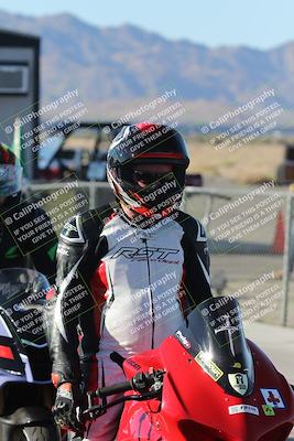 media/Dec-01-2025-Moto Forza (Mon) [[2daa91e15f]]/4-Around the Pits/